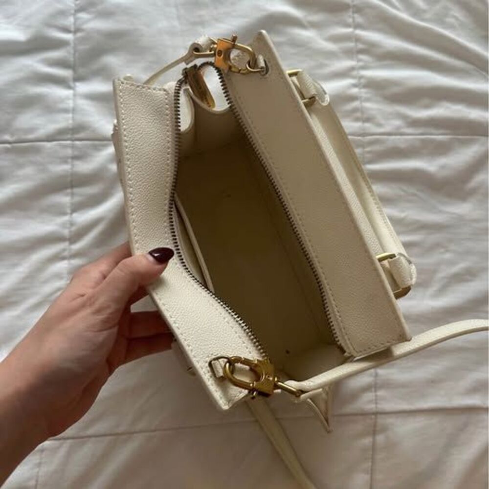 Charles and Keith purse - Picture 4 of 4